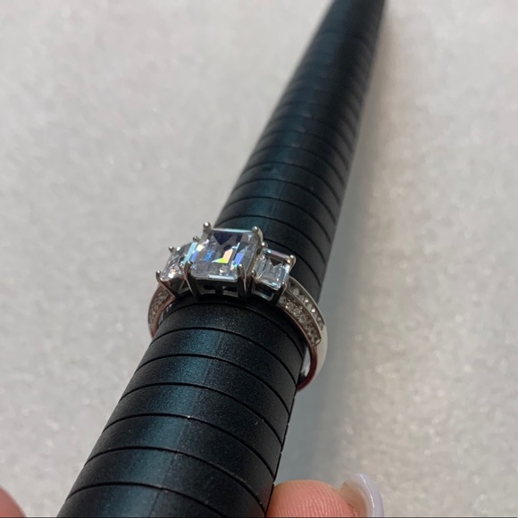 Wedding ring - Picture 7 of 7